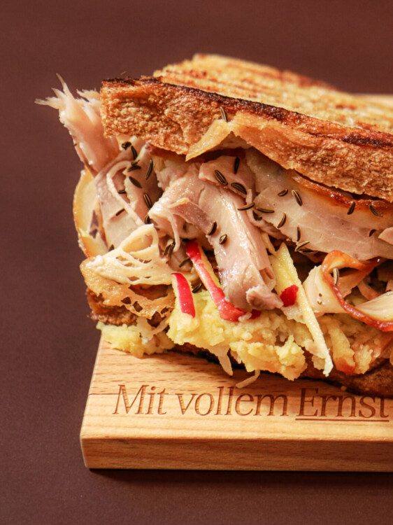 Wechselndes Panini-Angebot am Abend im schönen Ernst.