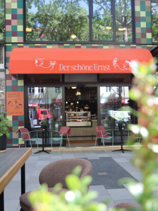 The modern design of Der schöne Ernst adds to the laid-back vibe.